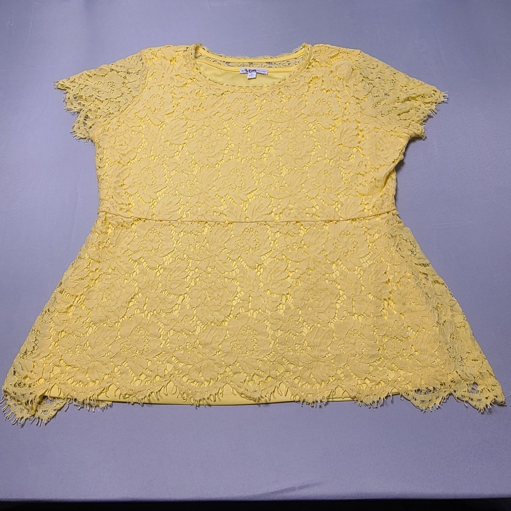 Isaac Mizrahi Yellow Top XL Lace Overlay Floral Spring April Feminine Dainty